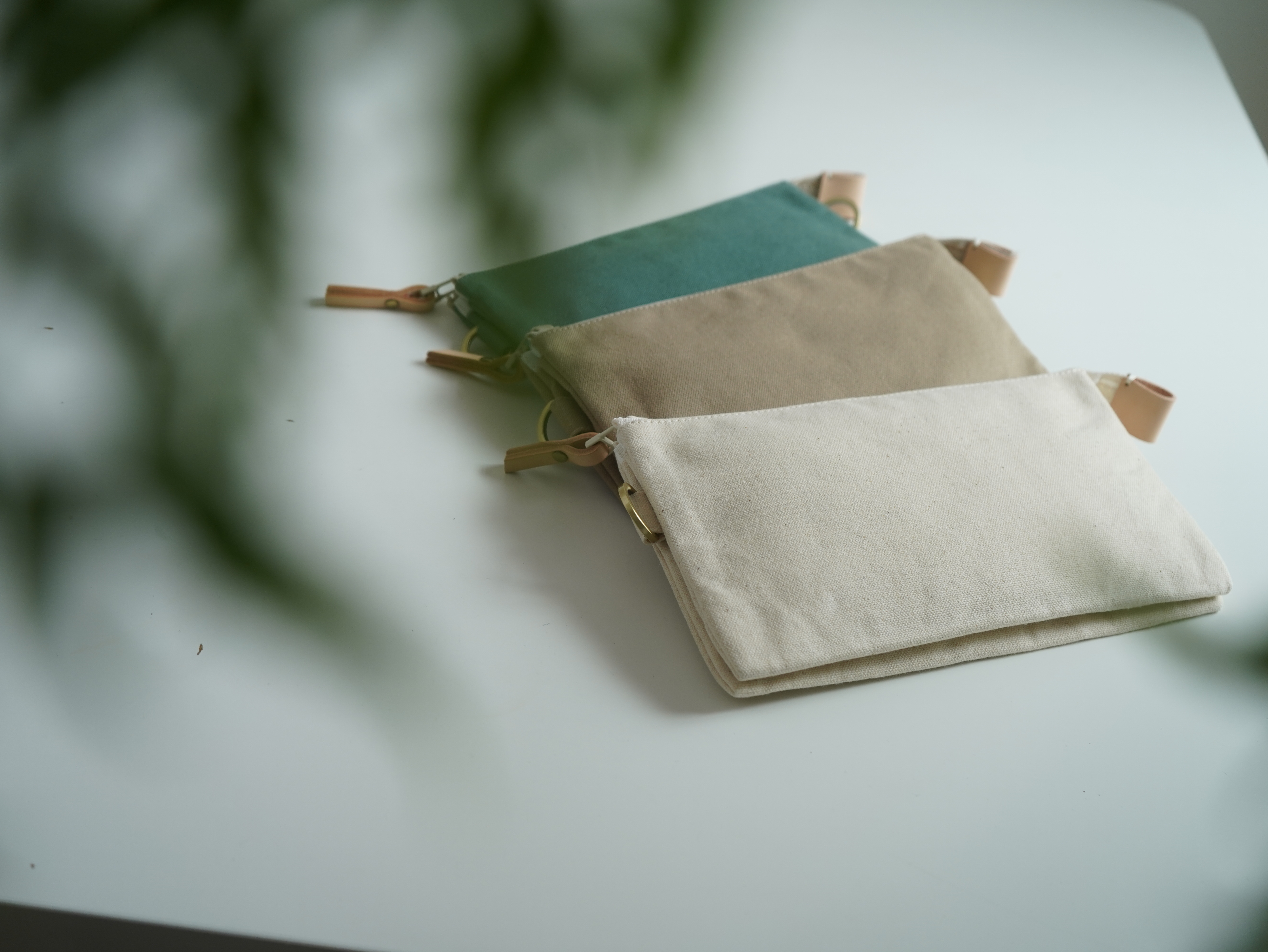 皮革五金組：簡單拉鍊小包