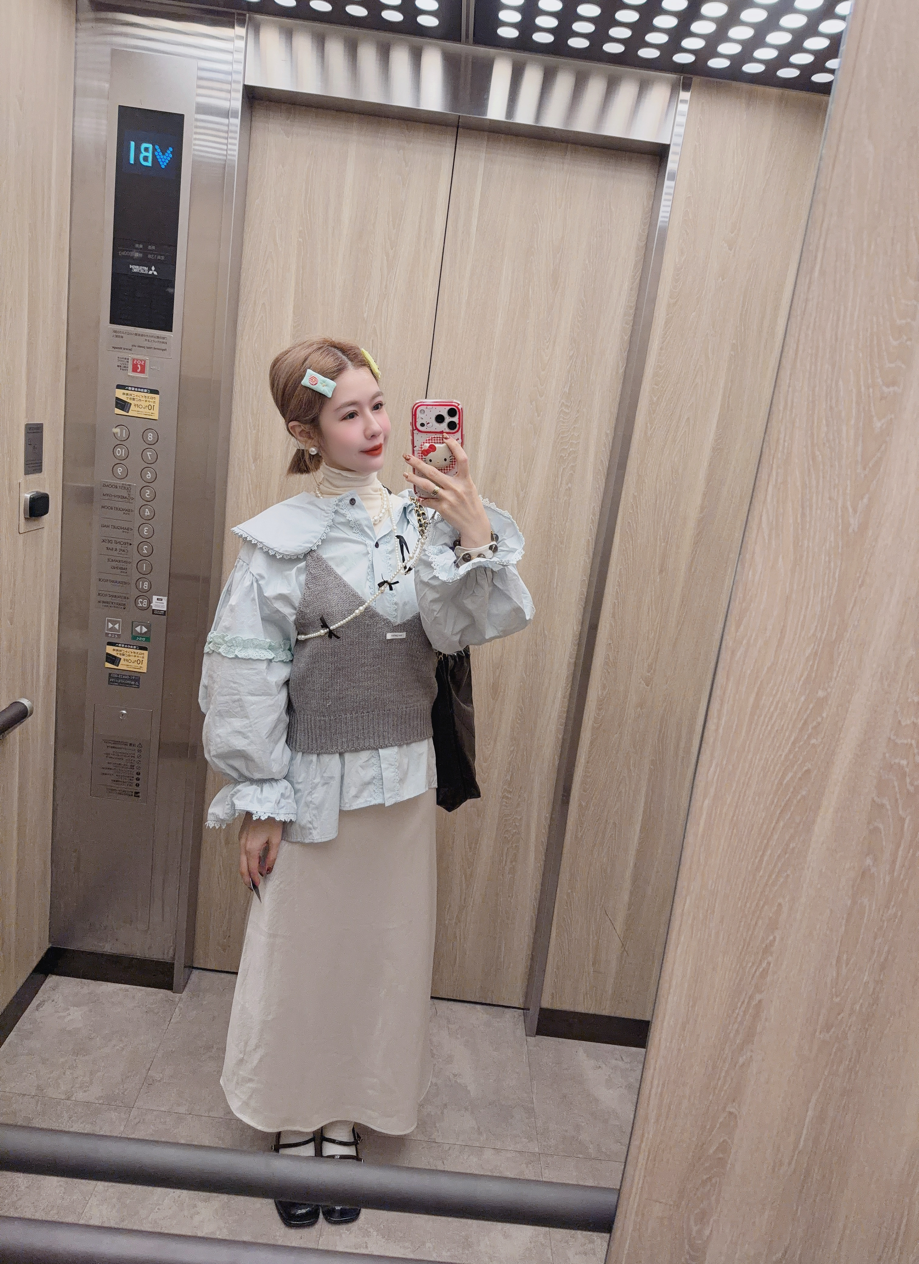 淺藍滾花領燈籠袖日系襯衫