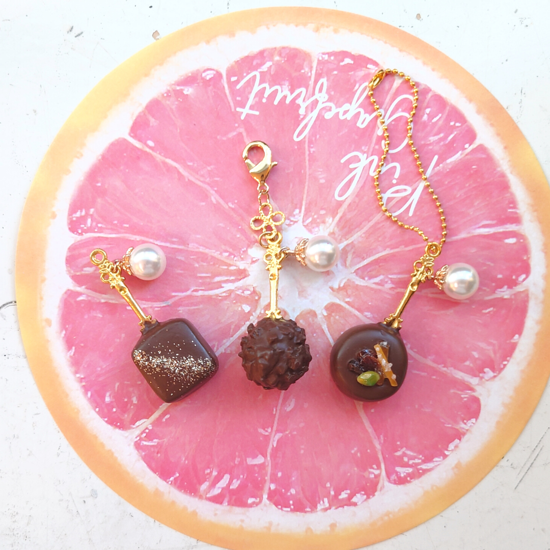 金叉子仿真巧克力吊飾