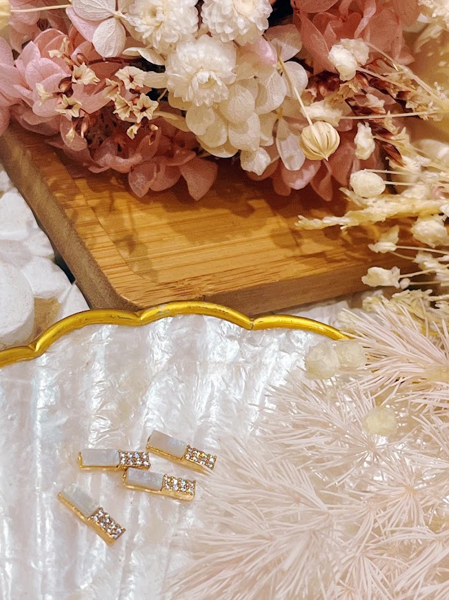 美甲素材~透天然長方石鑽