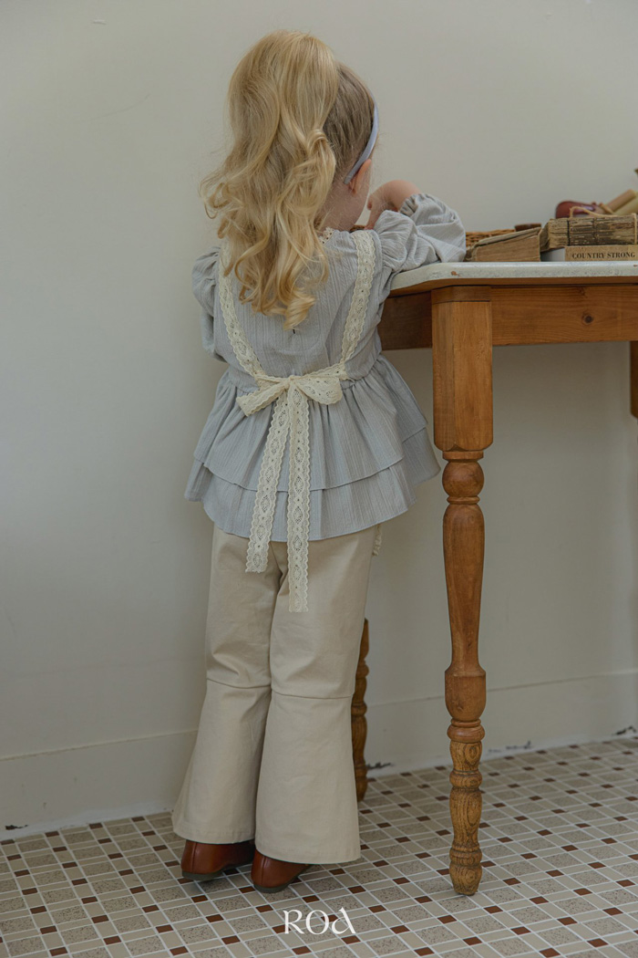 蕾絲領長袖上衣 (2色)5